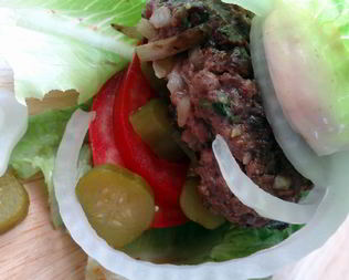 Гамбургер в листьях салата по-ванкуверски