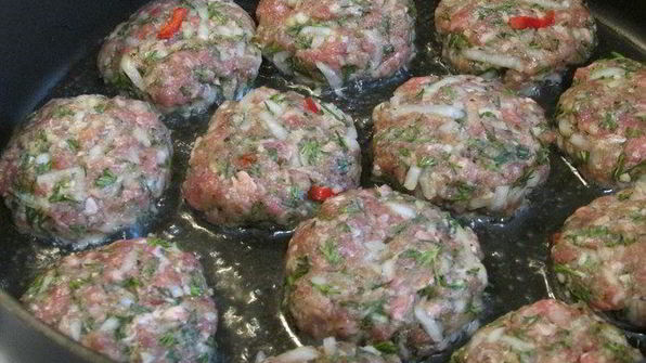 гамбургер в помидорке