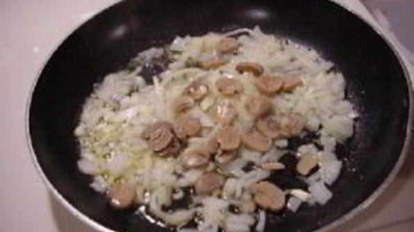 гигантский швейцарский бургер с грибами