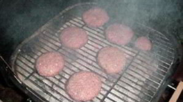 гигантский швейцарский бургер с грибами