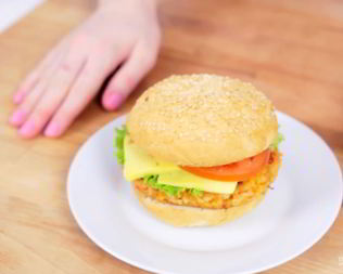 Крабсбургер с крабовой котлетой