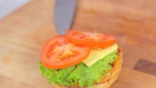 крабсбургер с крабовой котлетой