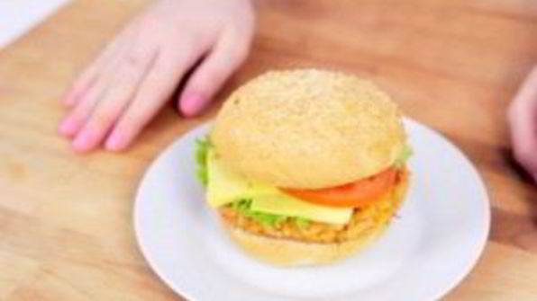 крабсбургер с крабовой котлетой