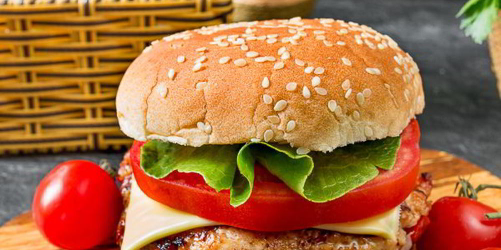 Рецепт куриных бургеров с овощами