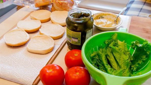 мясной бургер