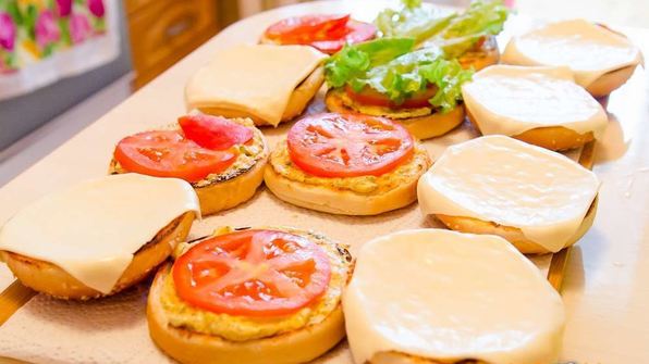 мясной бургер