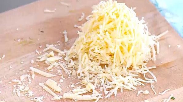 открытый сицилийский бургер с помидорами