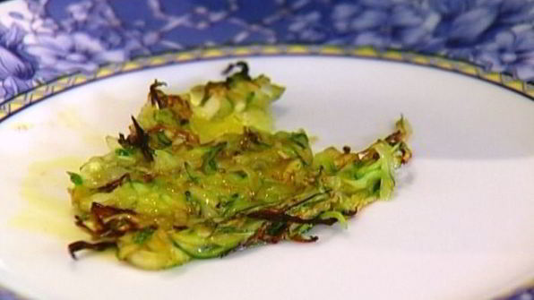 бутерброд из цукини с говядиной и авокадо