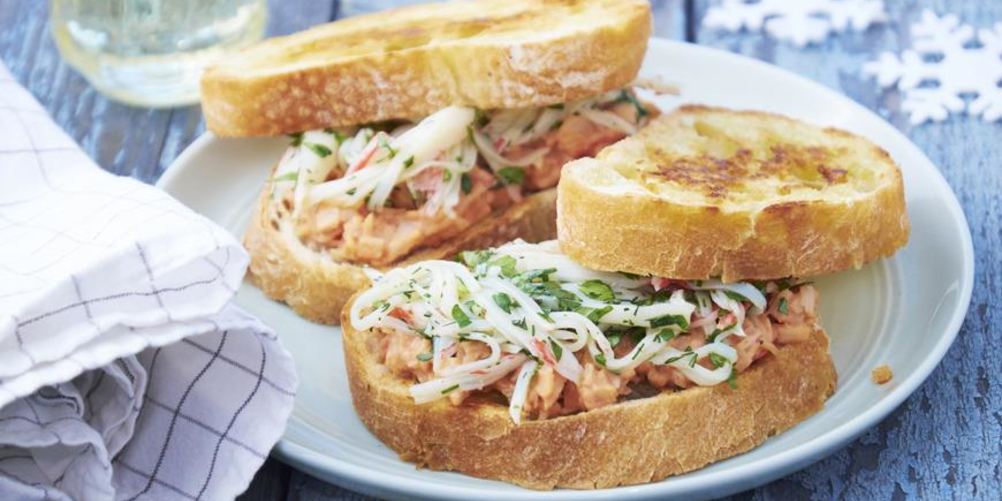 Рецепт бутерброда с крабовой пастой