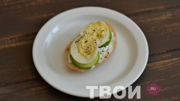 бутерброд с яйцом