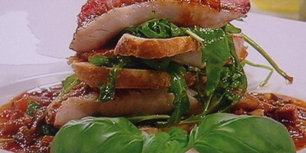 Рецепт бутерброда с жареным окунем под соусом рататуй