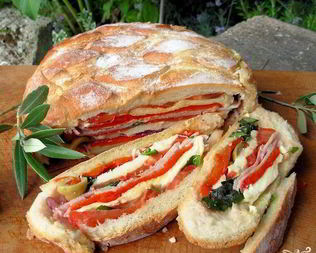 Бутерброды на пикник на природе