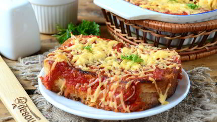 Бутерброды под сырно-томатной подушкой