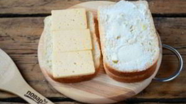 бутерброды под сырно-томатной подушкой