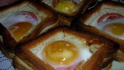 Бутерброды с яйцом и колбасой