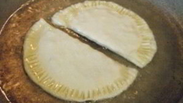 чебуреки из слоеного бездрожжевого теста