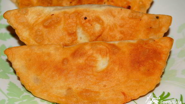 чебуреки с капустой