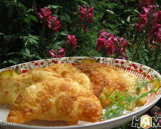 Чебуреки с картофелем и сыром