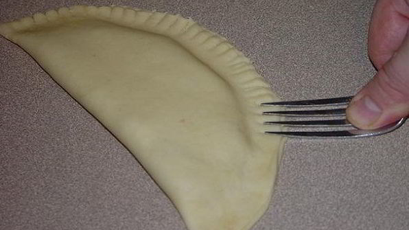 чебуреки с мясом на минеральной воде