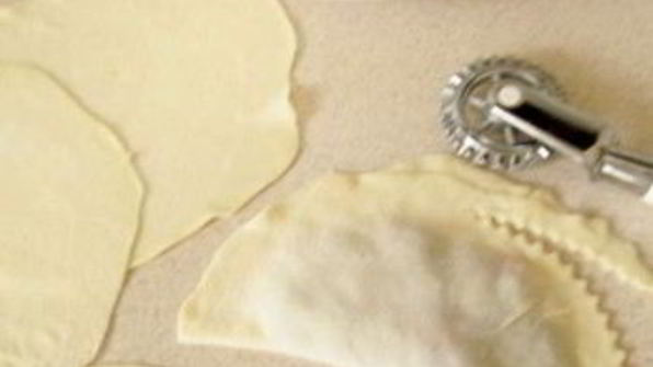 тесто для чебуреков на минералке