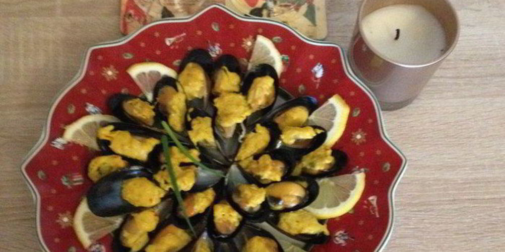 Рецепт чилийских мидий в шафрановом соусе и мандариновое желе со специями