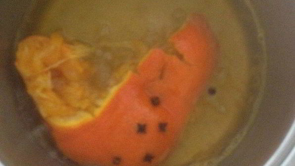 чилийские мидии в шафрановом соусе и мандариновое желе со специями