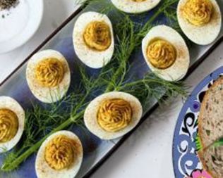 Фаршированные яйца с карри