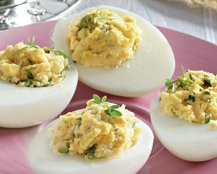 Фаршированные яйца с хреном