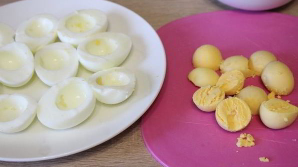 фаршированные яйца с паштетом из индейки