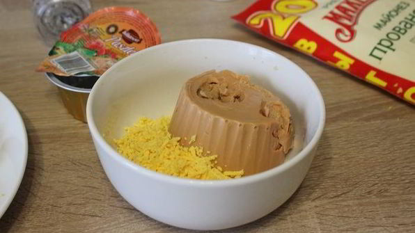 фаршированные яйца с паштетом из индейки