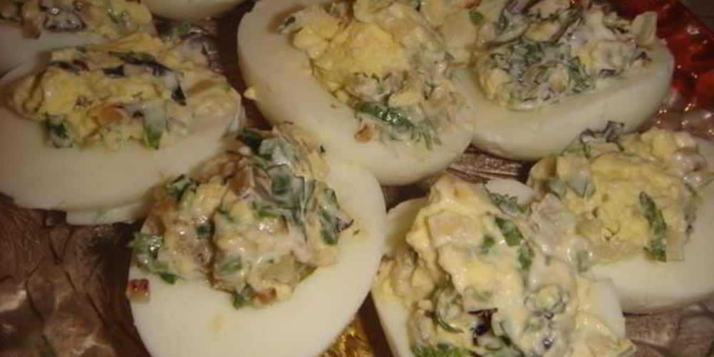 Рецепт фаршированных яиц завтрак на траве