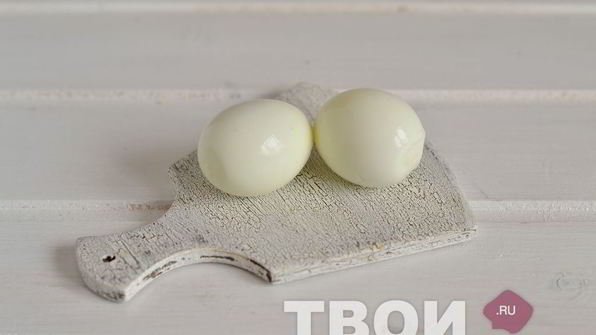 яйца, фаршированные крабовым салатом