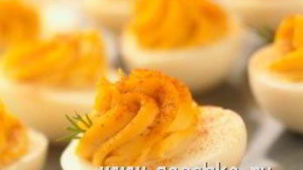 Яйца, фаршированные луком