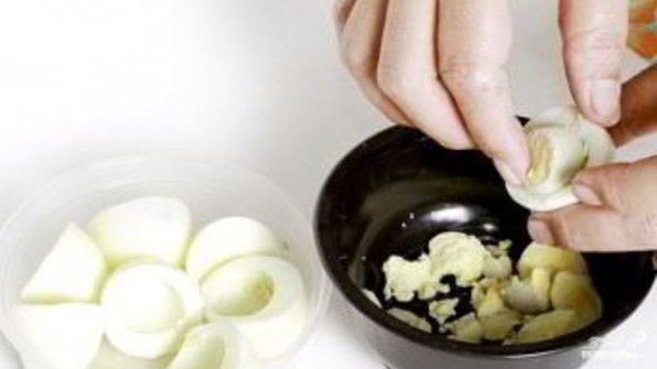 яйца, фаршированные рисом