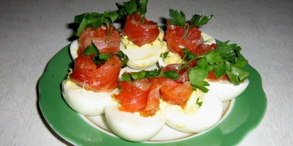 Рецепт яиц, фаршированных семгой