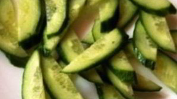 яйца, фаршированные сыром и чесноком