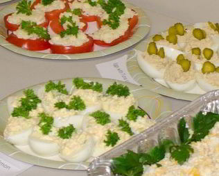 Яйца фаршированные тунцом и лососем