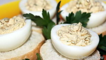 Яйца, фаршированные тунцом