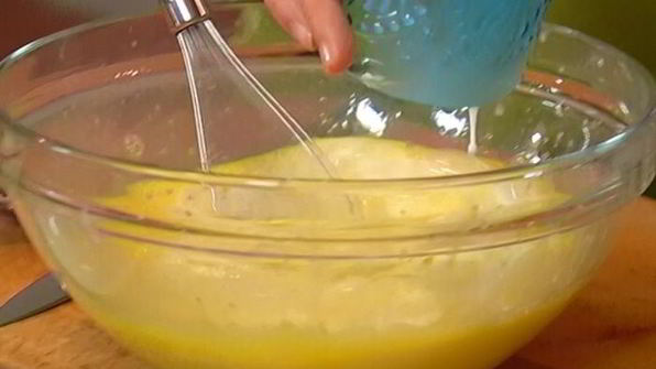 французские гренки с сушеной вишней и курагой