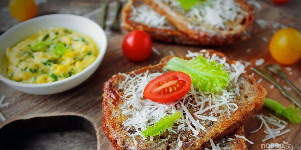 Рецепт гренков с помидорами и сыром к завтраку
