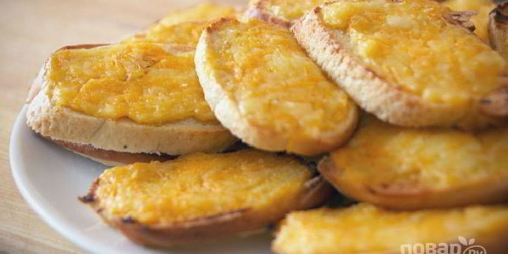 Рецепт гренков с сыром и яйцом в духовке