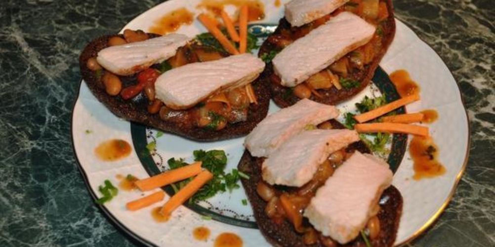 Рецепт гренков со свининой и овощами