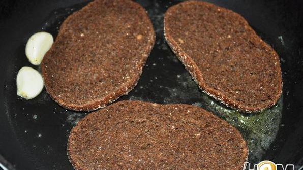 гренки со свининой и овощами