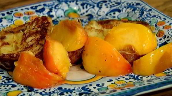 сладкие гренки с томлеными персиками