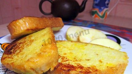 Сладкие гренки с яйцом и молоком