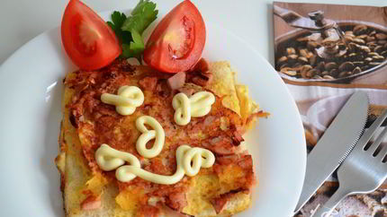 Яично-беконовые гренки на завтрак