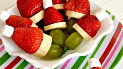 Фруктовые канапе новогодние