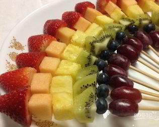 Канапе из фруктов