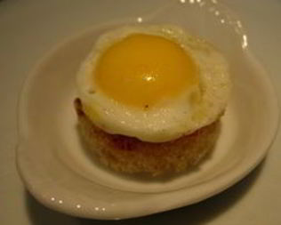 Канапе из яиц на завтрак