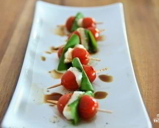 Канапе на шпажках